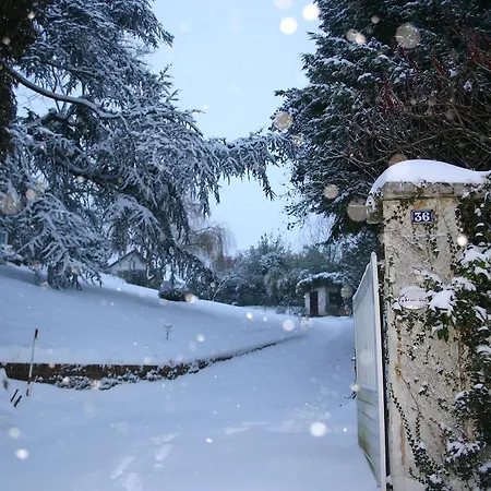 Bed & Breakfast Le Cedre Bleu *